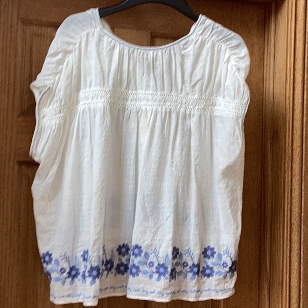 Max Studio London Women’s Embroidered Cap Sleeve Peasant Blouse - Picture 5 of 11